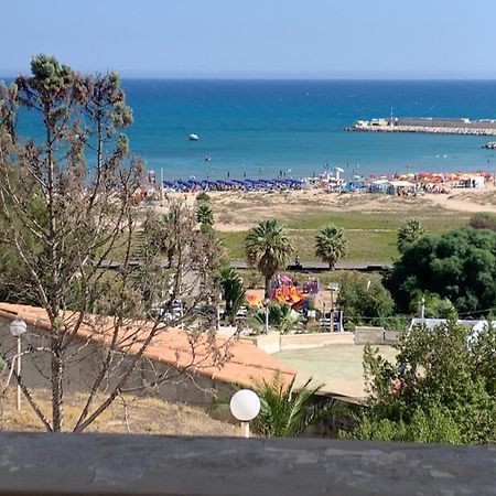 La Bussola Hotell Porto Palo Eksteriør bilde