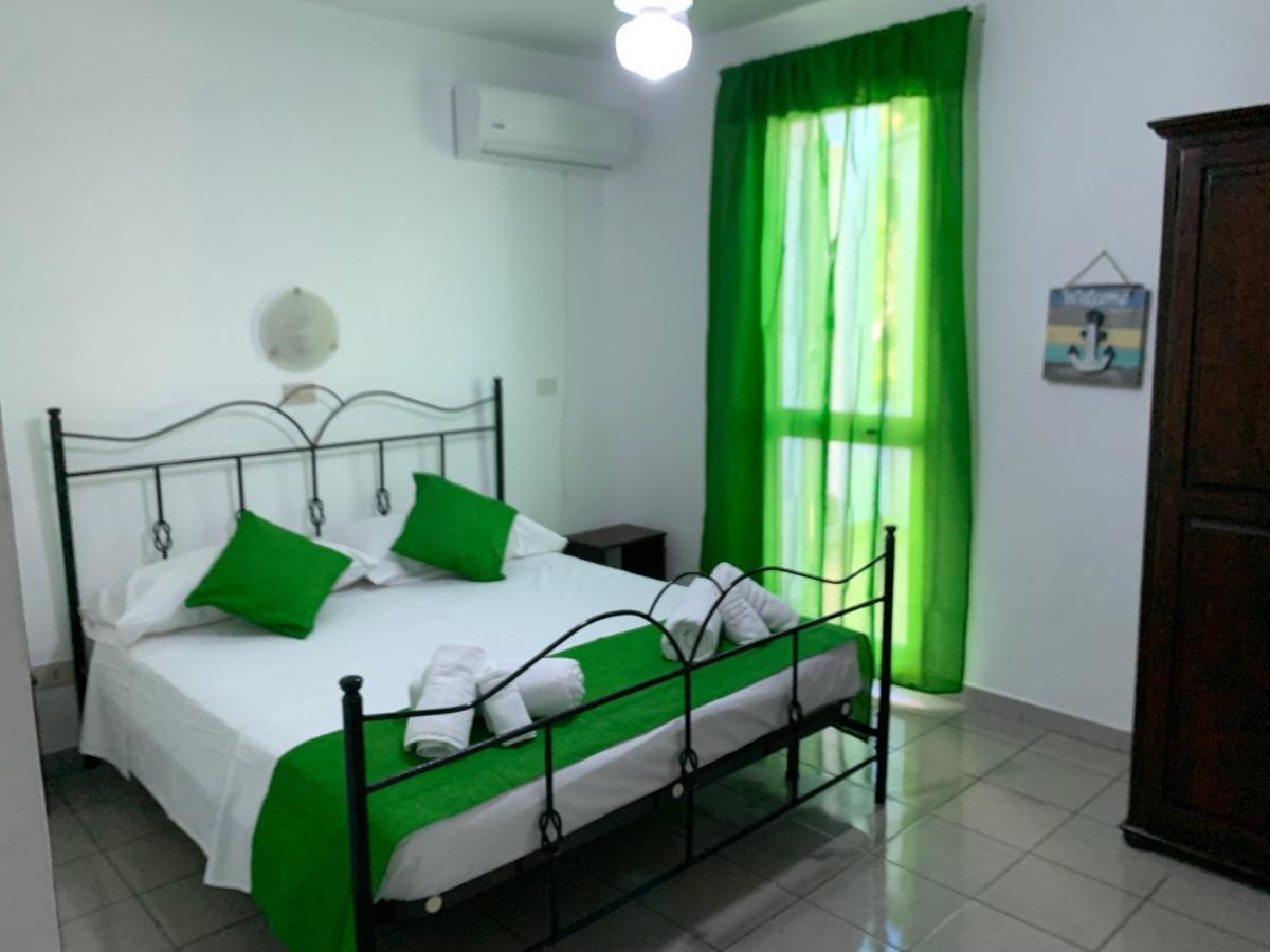 La Bussola Hotell Porto Palo Eksteriør bilde