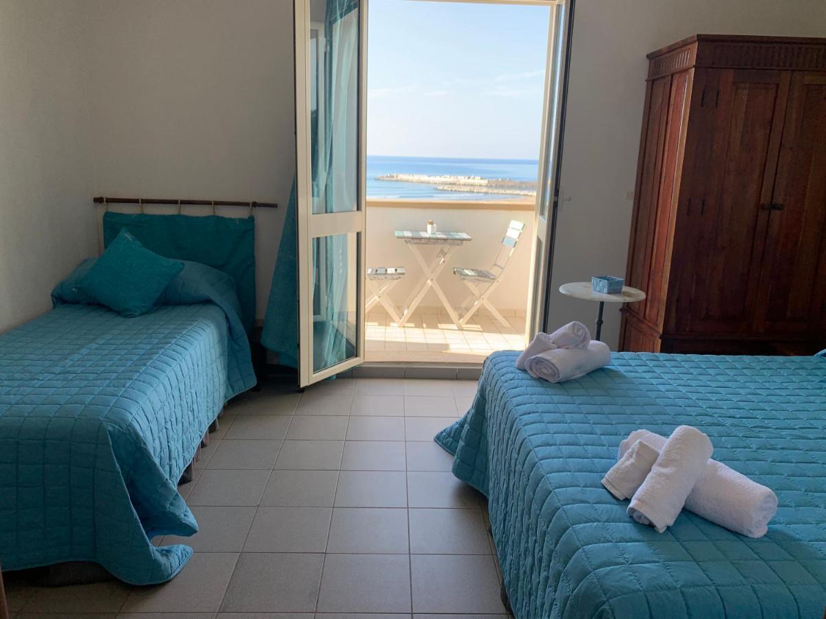 La Bussola Hotell Porto Palo Eksteriør bilde